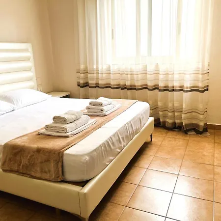 Take 5 - 2br By Kavaja Str, Sleeps 5 Ppl