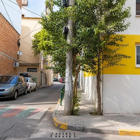Spacious 2br - Walk To Skanderbeg Square Tirana